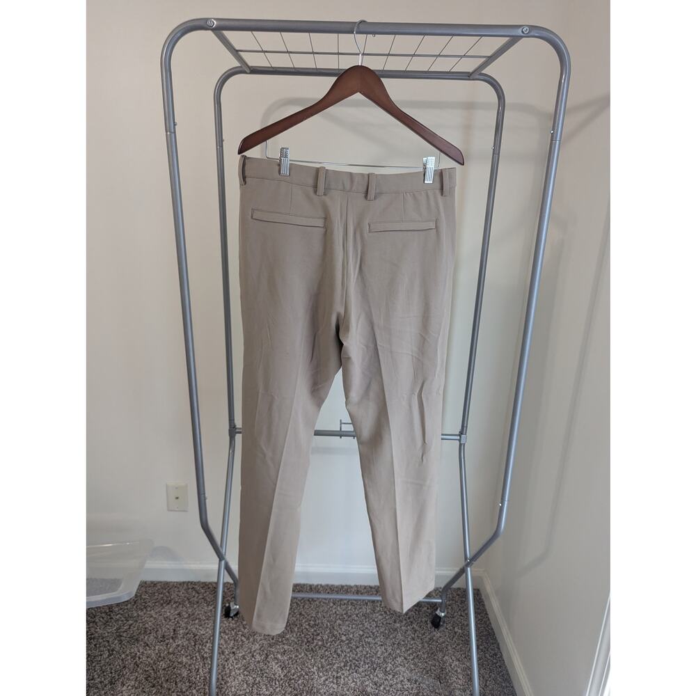 Quince Ultra-Stretch 24/7 Smart Chino Pants Men's 31x32 Sand Dune Stretch NWT - Picture 6 of 15